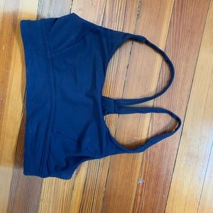 Lululemon sports bra size 2